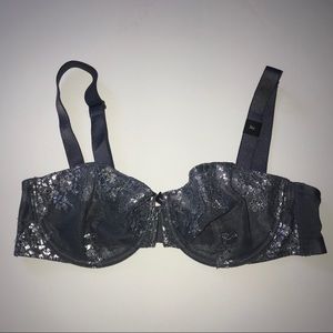 Victoria’s Secret grey bra 36C